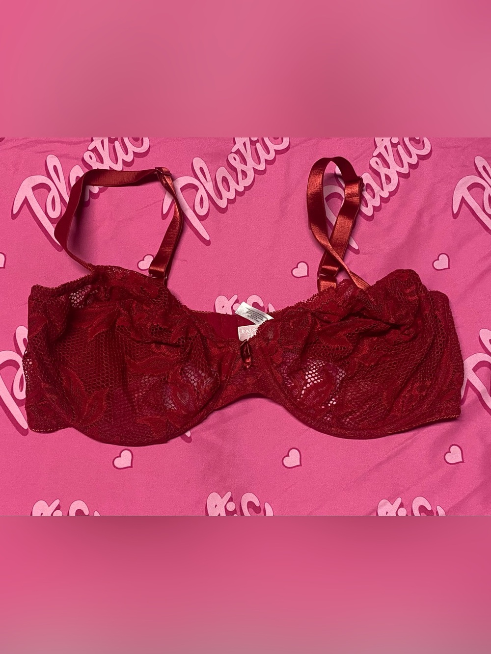 EUC Victorias Secret Red Lace Underwire 38DD 38E Floral Embroidery Vintage Bra